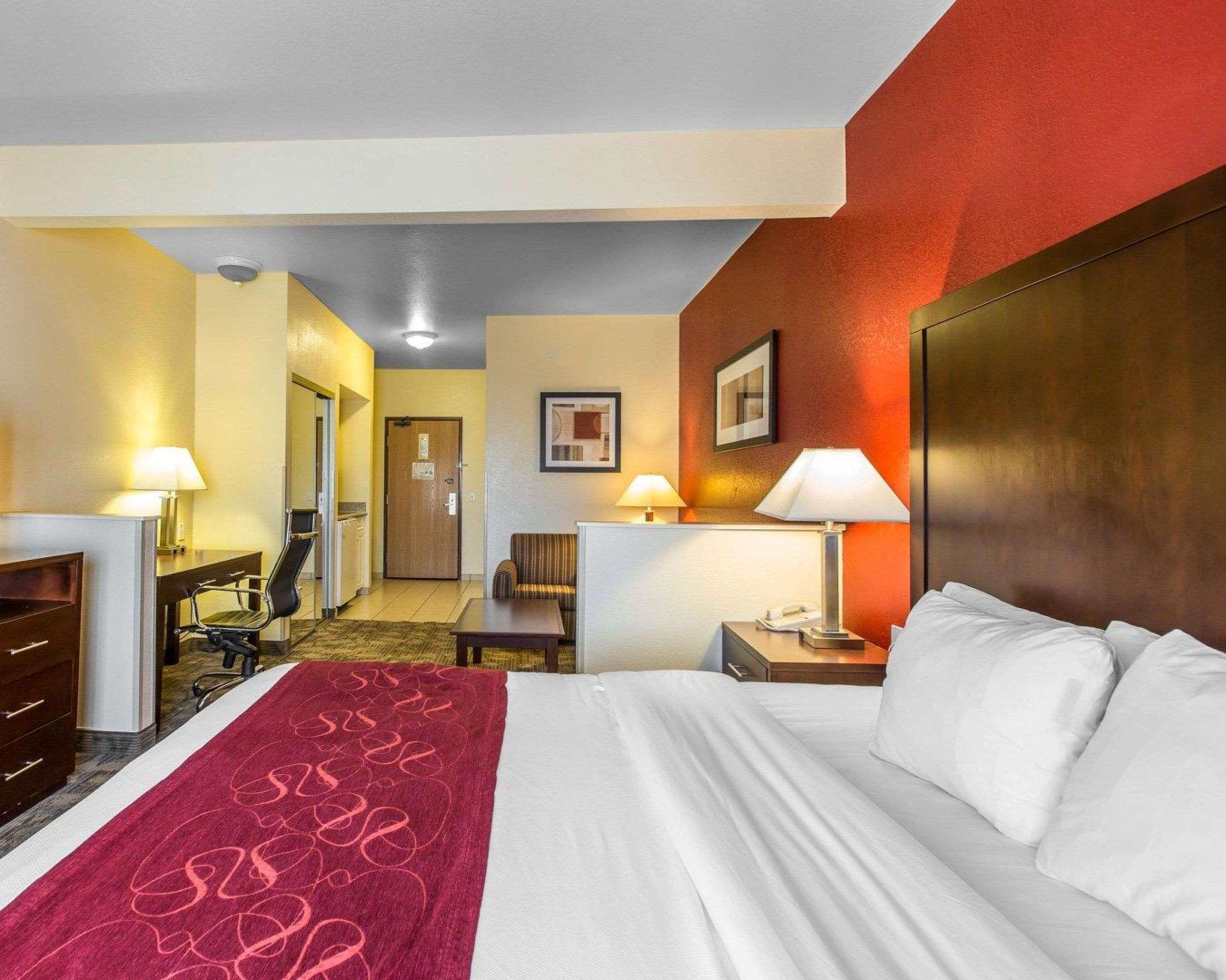 คอมฟอร์ต สวีท ปาล์ม เดสเสิร์ต ไอ - 10 Hotel อเมริกา ภายนอก รูปภาพ