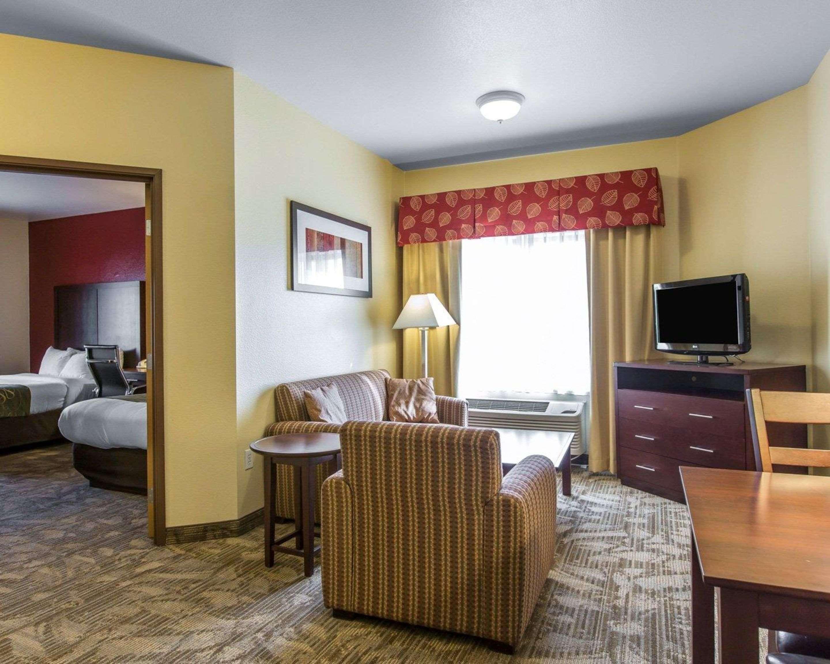 คอมฟอร์ต สวีท ปาล์ม เดสเสิร์ต ไอ - 10 Hotel อเมริกา ภายนอก รูปภาพ