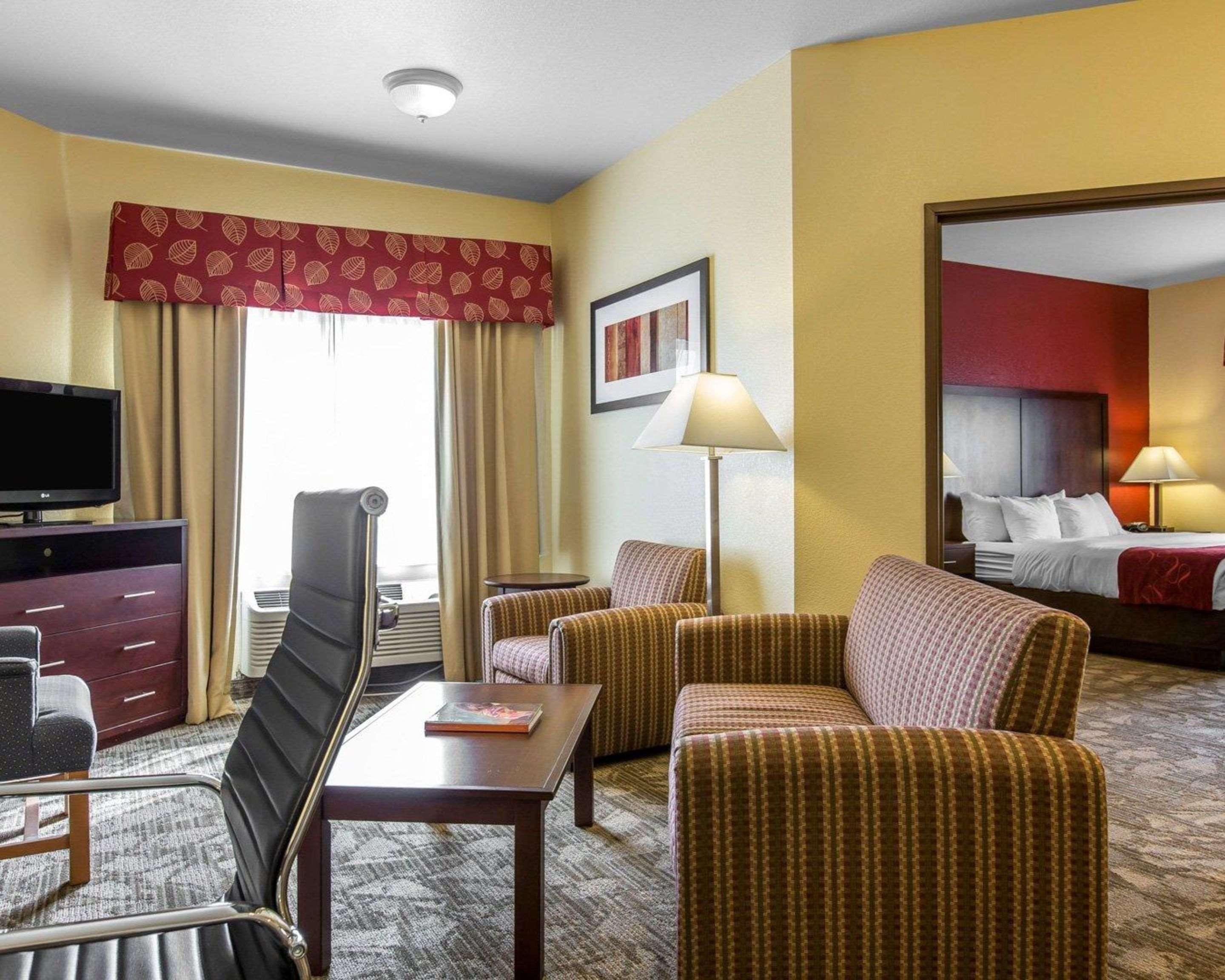 คอมฟอร์ต สวีท ปาล์ม เดสเสิร์ต ไอ - 10 Hotel อเมริกา ภายนอก รูปภาพ