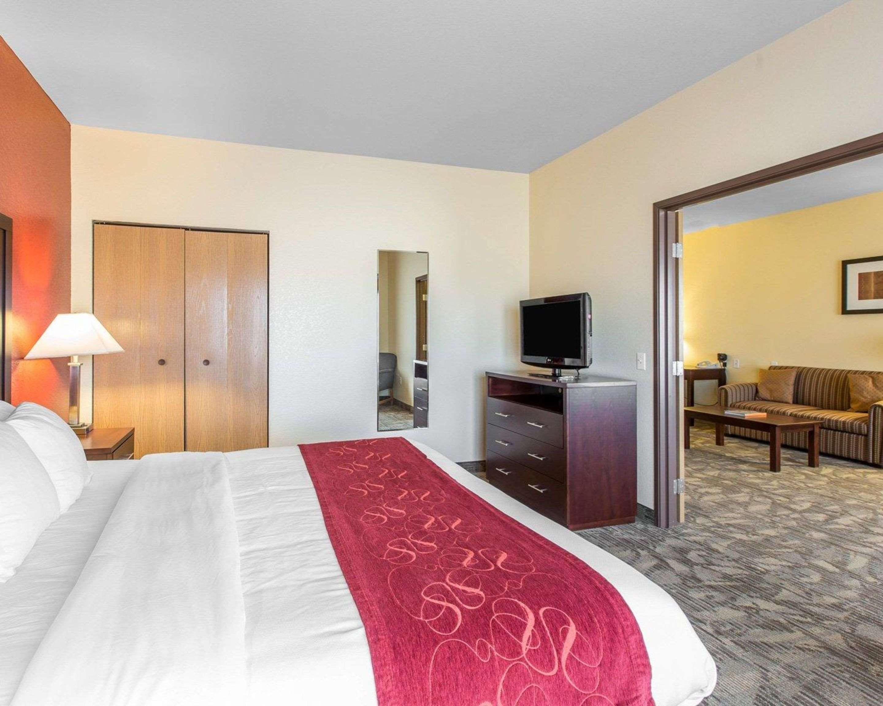 คอมฟอร์ต สวีท ปาล์ม เดสเสิร์ต ไอ - 10 Hotel อเมริกา ภายนอก รูปภาพ