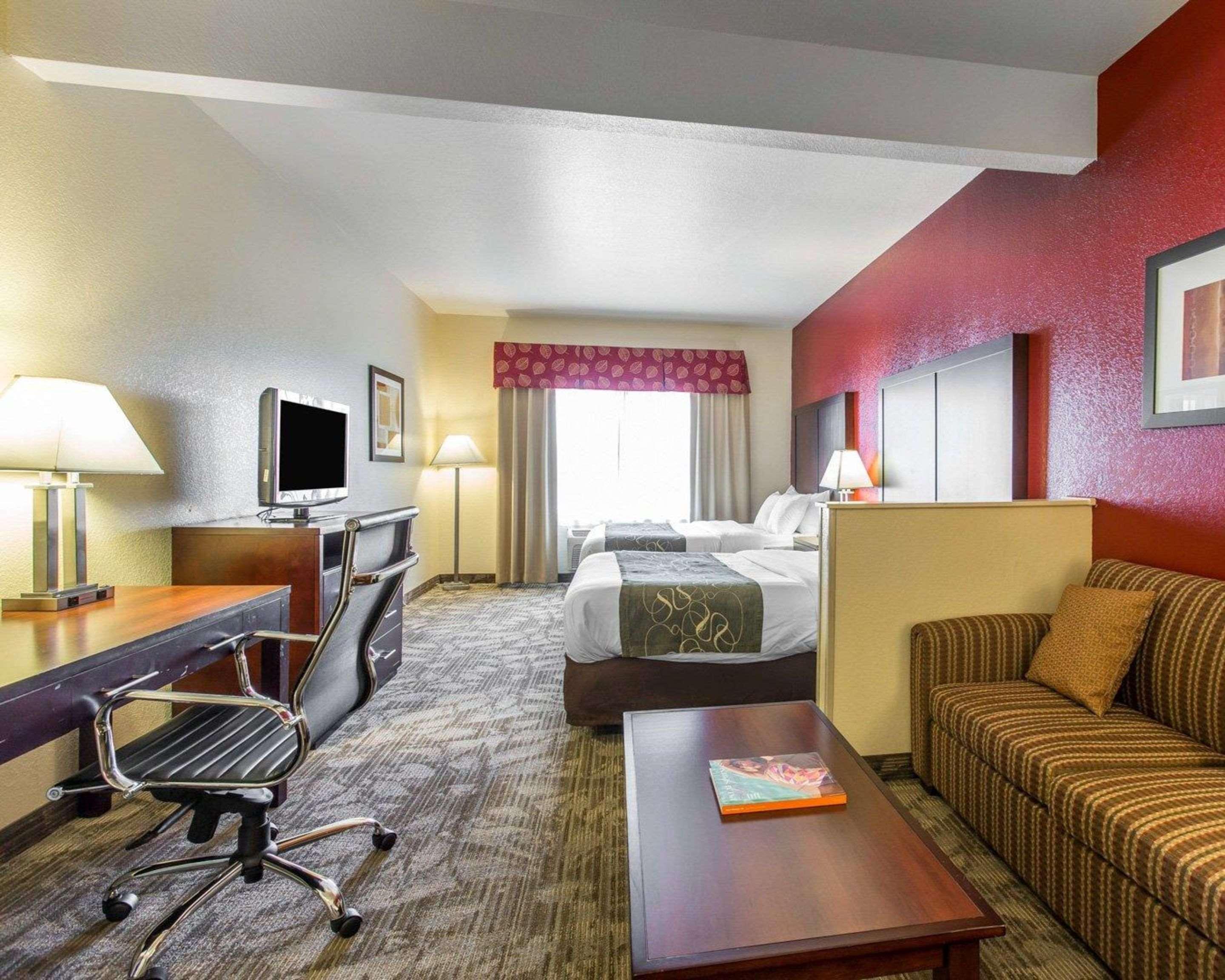 คอมฟอร์ต สวีท ปาล์ม เดสเสิร์ต ไอ - 10 Hotel อเมริกา ภายนอก รูปภาพ