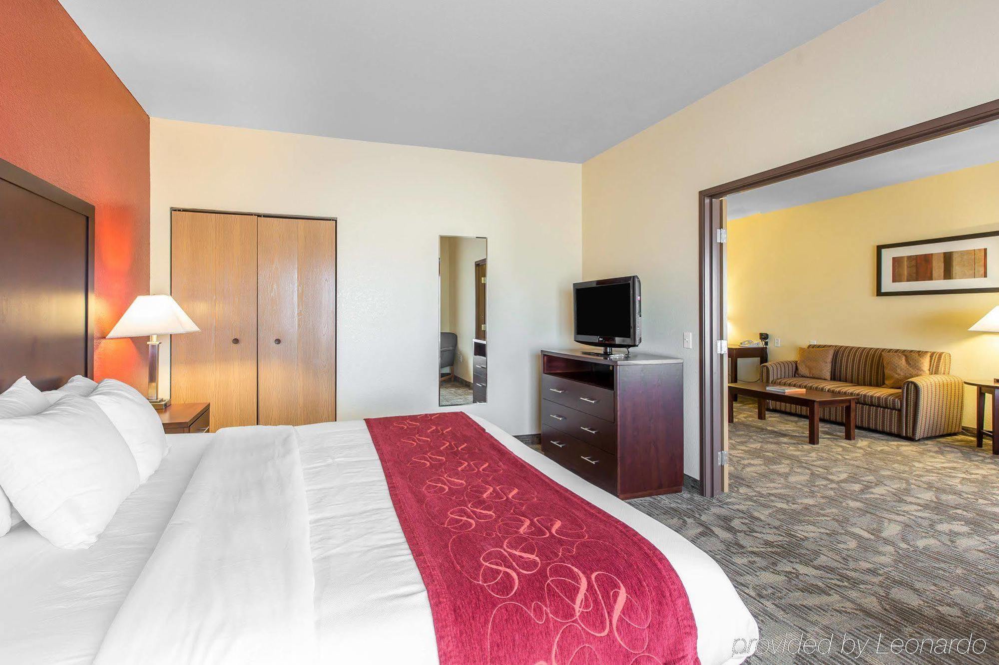 คอมฟอร์ต สวีท ปาล์ม เดสเสิร์ต ไอ - 10 Hotel อเมริกา ภายนอก รูปภาพ